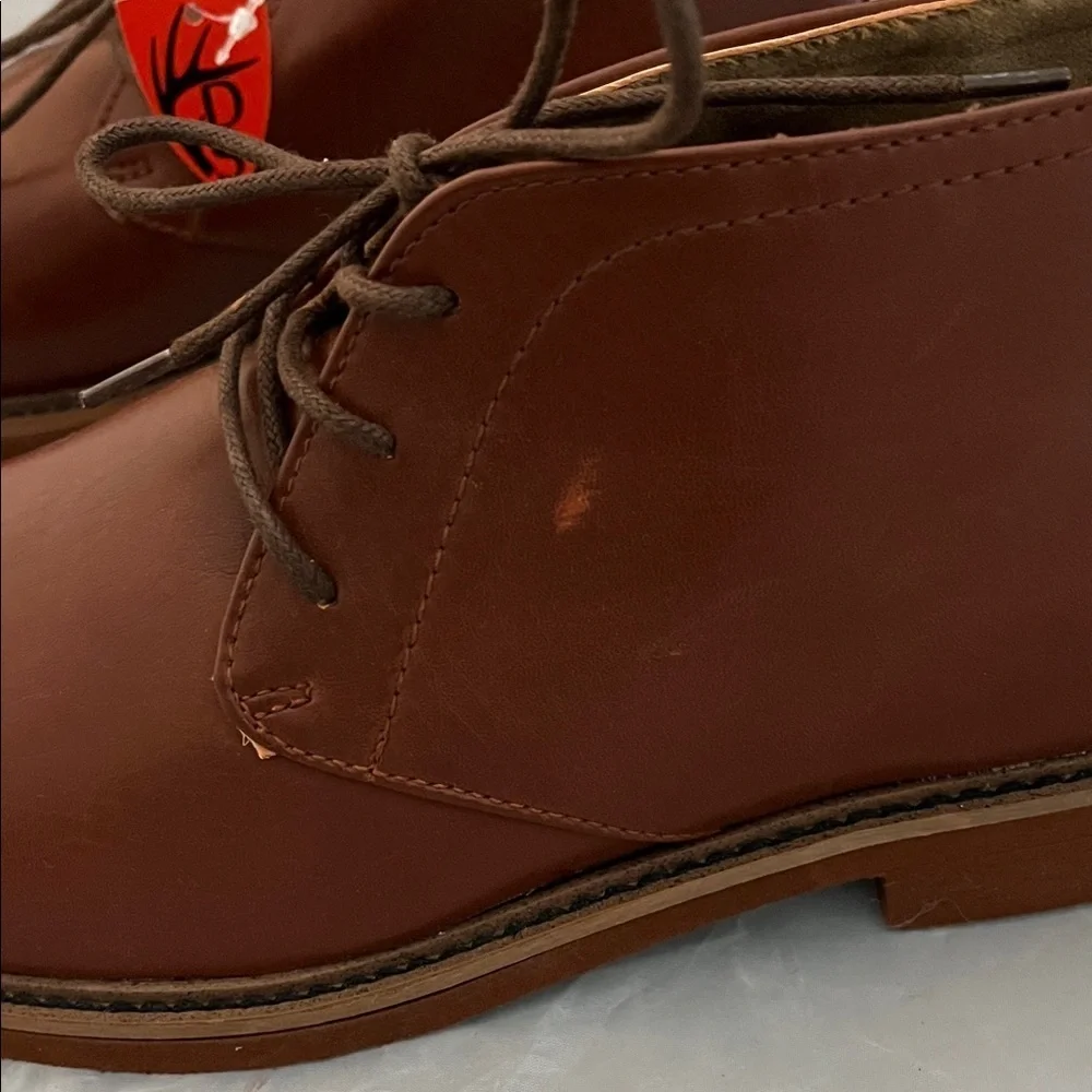 NWT Deer Stags Ballard Brown Faux Leather Chukka Lace-Up Shoes - Size 5